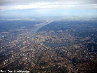 W&auml;hrend eines &Uuml;berfluges - Hamburg