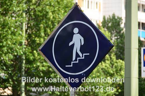 Großaufnahme Zeichen Fußgänger- oder -überführung