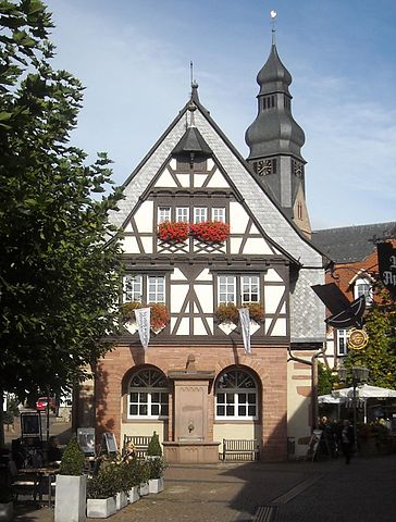 Halteverbot in Hofheim , altes Rathaus