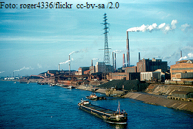 Duisburg - Industrie am Rhein Duisburg Hafen