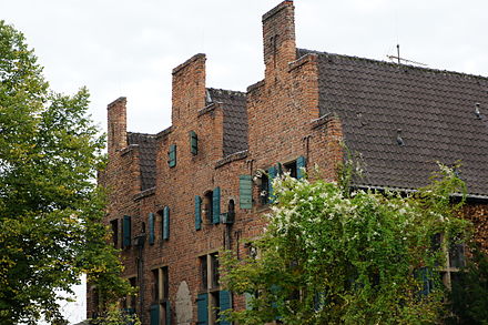 Duisburg-Duissern-Dreigiebelhaus-02