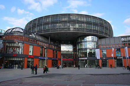 Leverkusen - Rathaus und Rathaus-Galerie