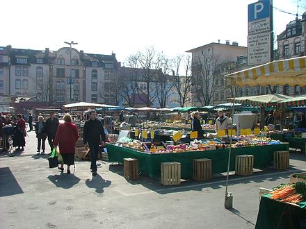 Offenbach - Wochenmarkt am Wilhelmsplatz