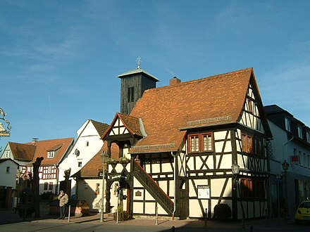 Schwalbach - altes Fachwerkrathaus