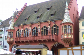 Freiburger Fassaden; Foto: Roxy / pixelio.de- Halteverbot