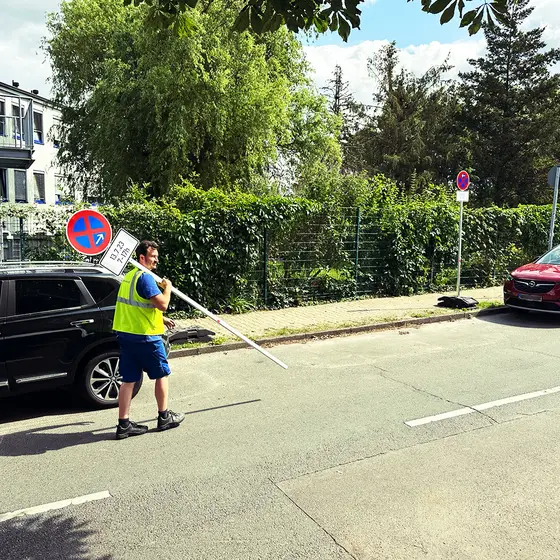 Halteverbotszone in München wird aufgebaut Halteverbotszone in München wird aufgebaut