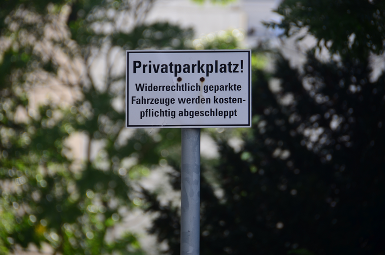 Bilder Halteverbot und Fotos Verkehrszeichen kostenlos downloaden